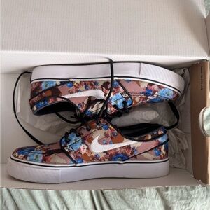 Brown Floral Janoskis